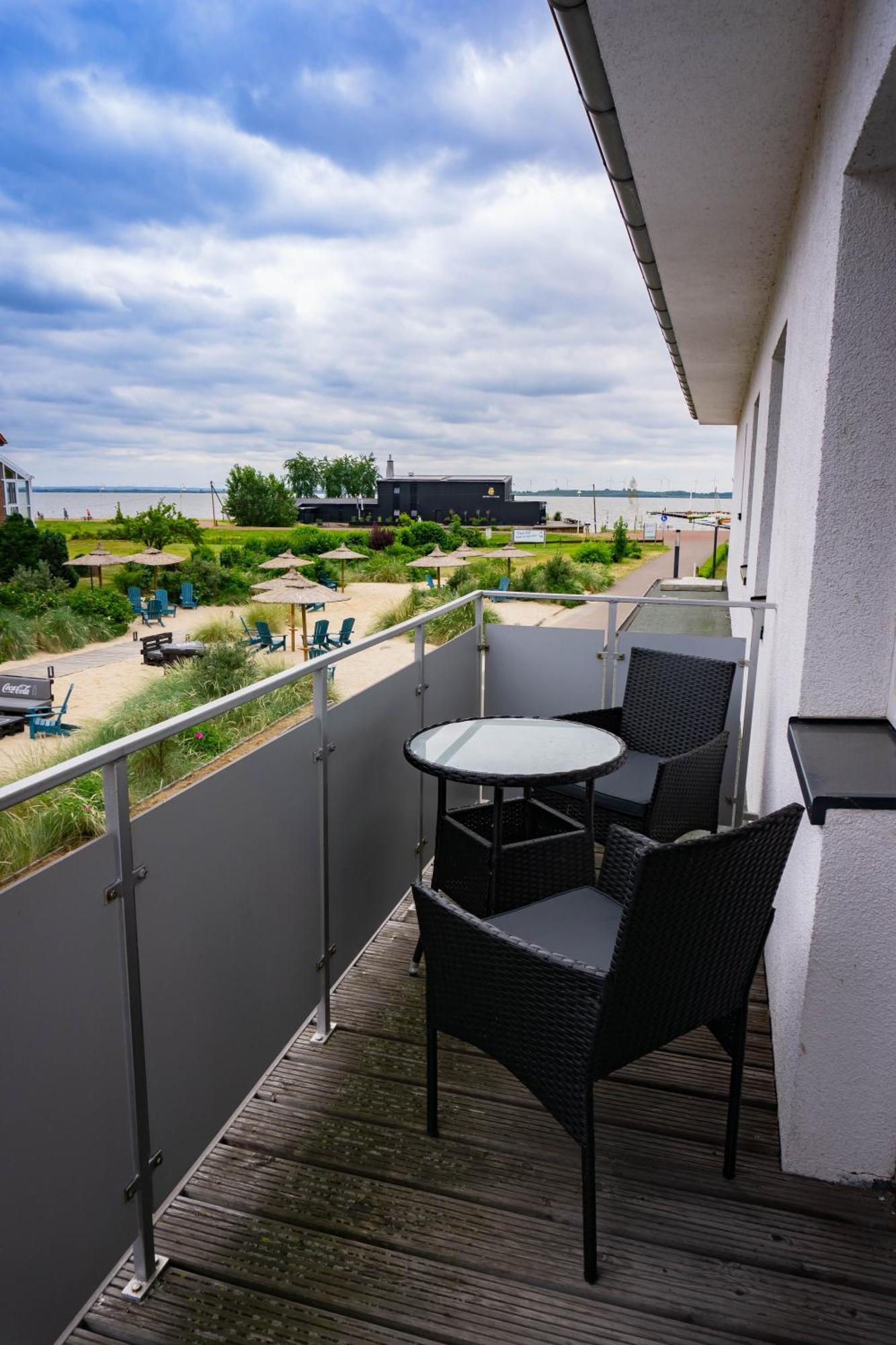 Haus Strandglueck - Urlaub Mit Blick Auf Den Duemmer See Apartment Lembruch Exterior photo