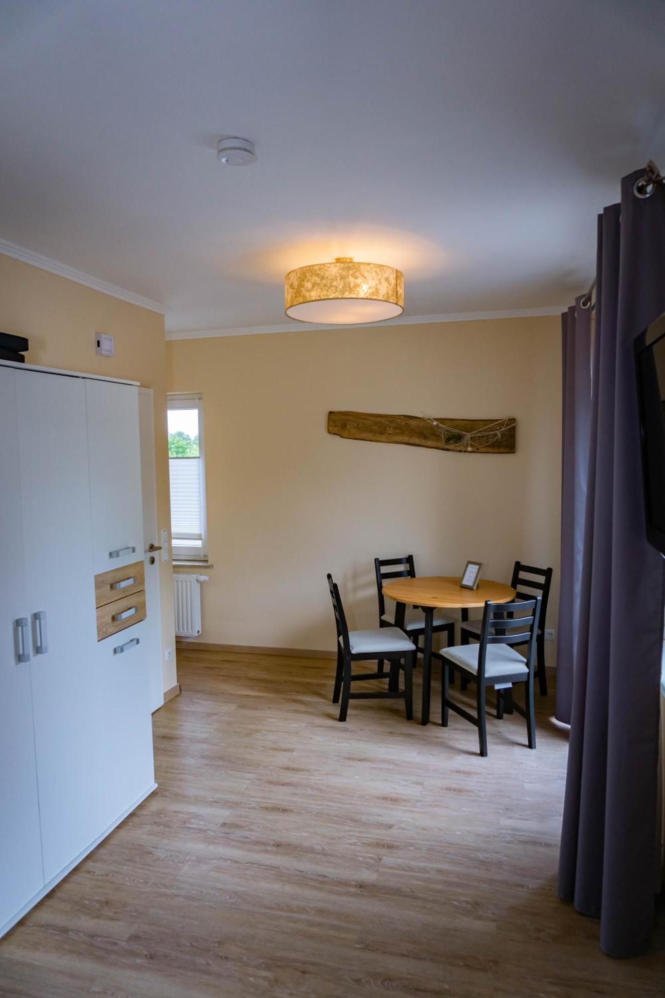 Haus Strandglueck - Urlaub Mit Blick Auf Den Duemmer See Apartment Lembruch Exterior photo